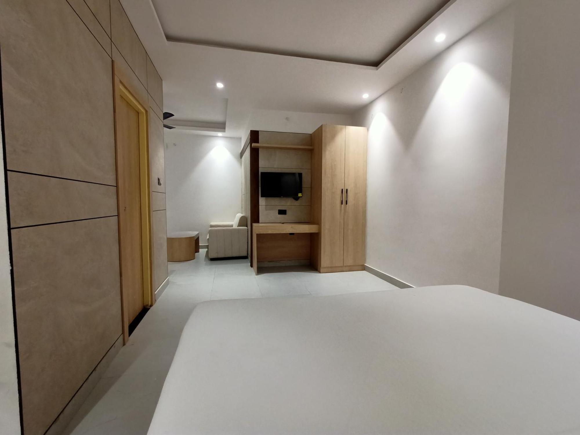 Hotel Global Inn -1 Km From Railway Station - Lift Food And Free Parking Lucknow Exterior foto