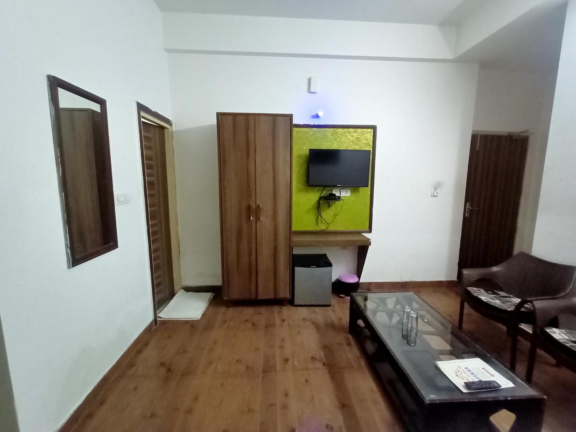 Hotel Global Inn -1 Km From Railway Station - Lift Food And Free Parking Lucknow Exterior foto