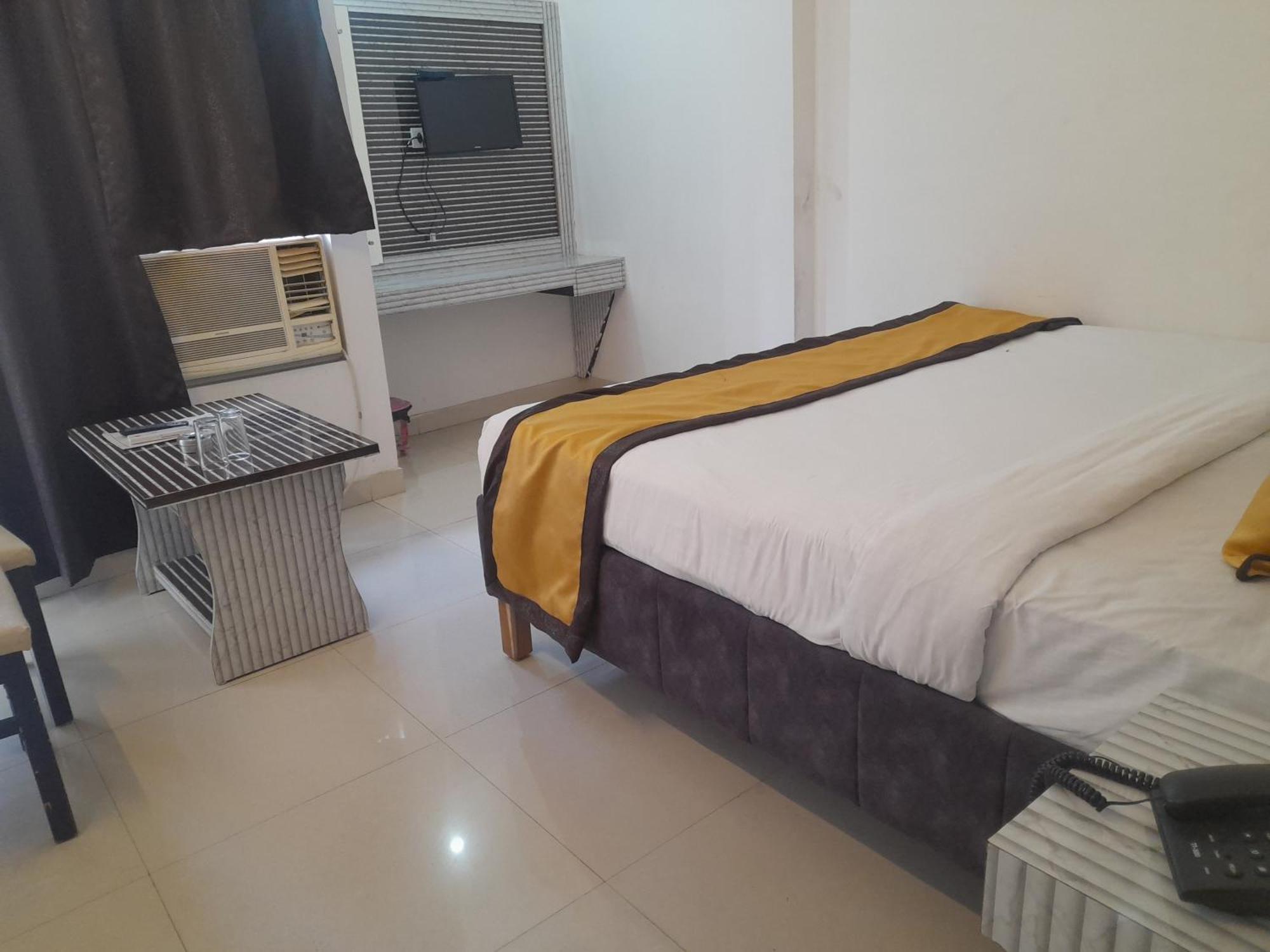 Hotel Global Inn -1 Km From Railway Station - Lift Food And Free Parking Lucknow Exterior foto