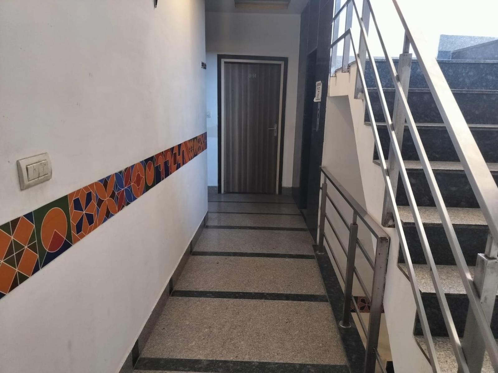 Hotel Global Inn -1 Km From Railway Station - Lift Food And Free Parking Lucknow Exterior foto